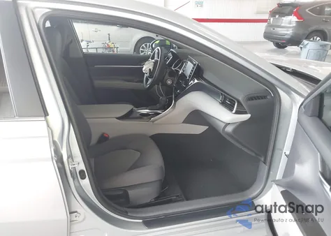 2023 Toyota Camry Le z USA, uszkodzony, nr VIN 4T1C11AK0PU831934